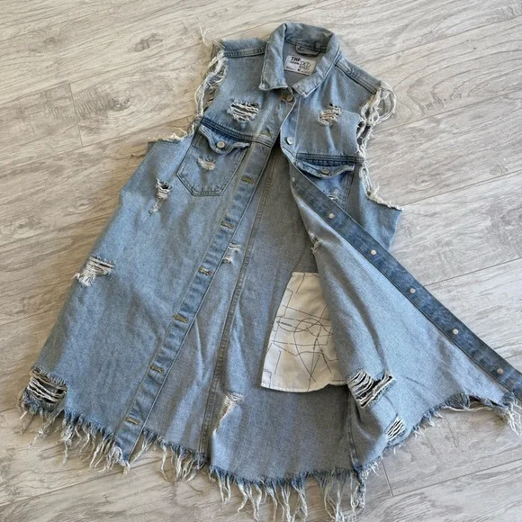 LONG DISTRESSED DENIM VEST - Picture 3 of 4